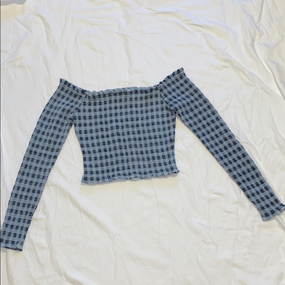 Off the shoulder long sleeve shirt